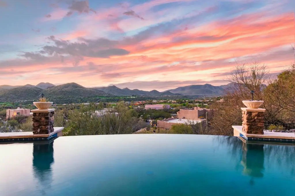 Luxe Scottsdale Desert Oasis Infinity Pool, Spa, Panoramic Views + Firepit