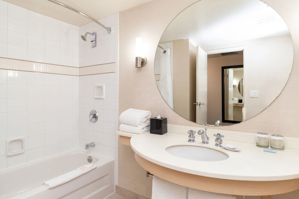 Sandman Signature Vancouver Airport Hotel & Resort