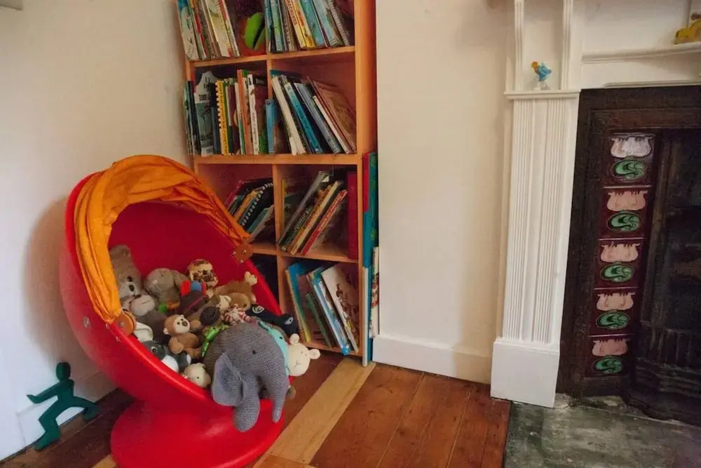 Spacious 3 Bedroom Georgian House in Bristol