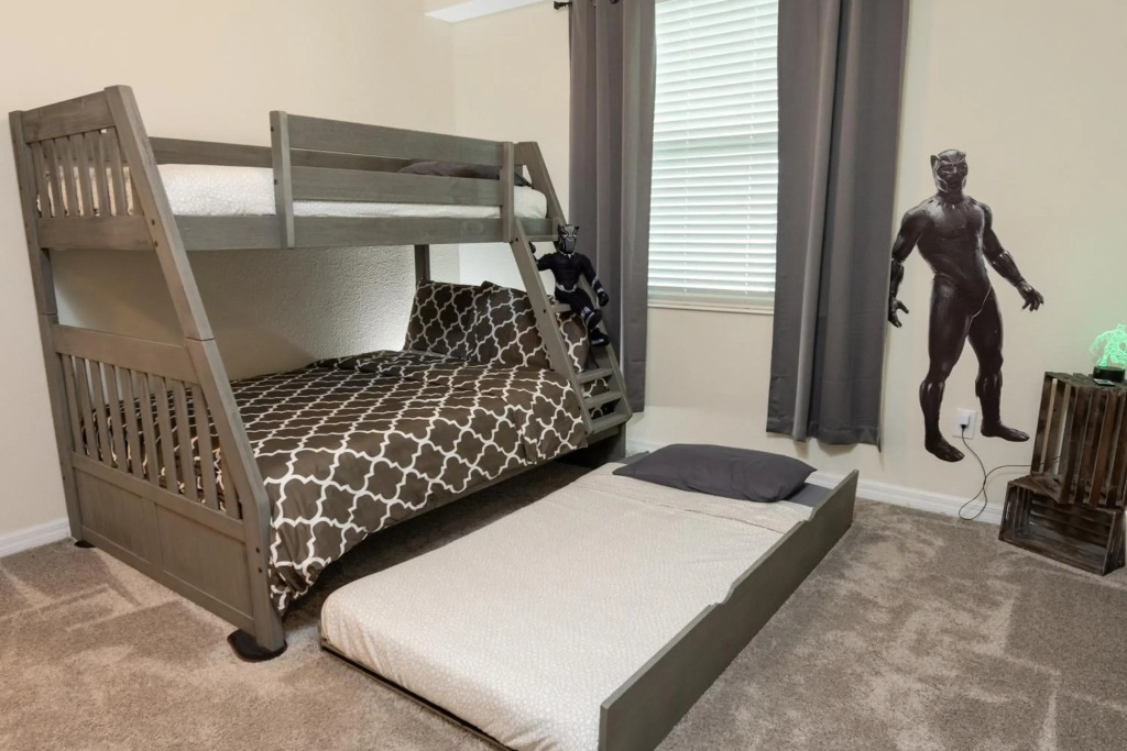 H - New 2 Bedroom Condo - 5 Miles to Disney - Free Water Park