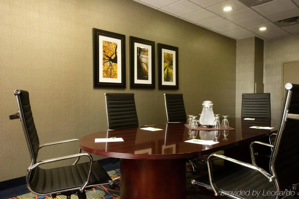 Holiday Inn & Suites Mississauga West - Meadowvale by IHG