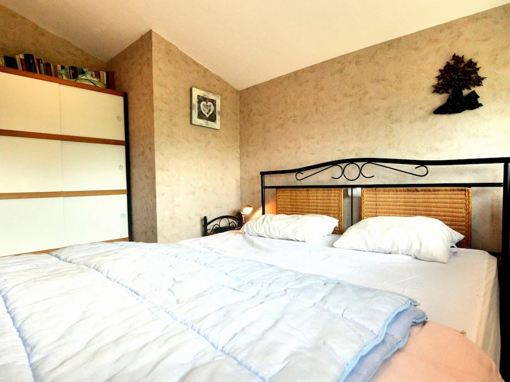 Holiday Home in La Roche-en-Ardenne near Forest