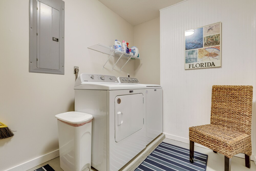 5 Mi to Stuart Beach! Home w/ Pet-friendly Yard