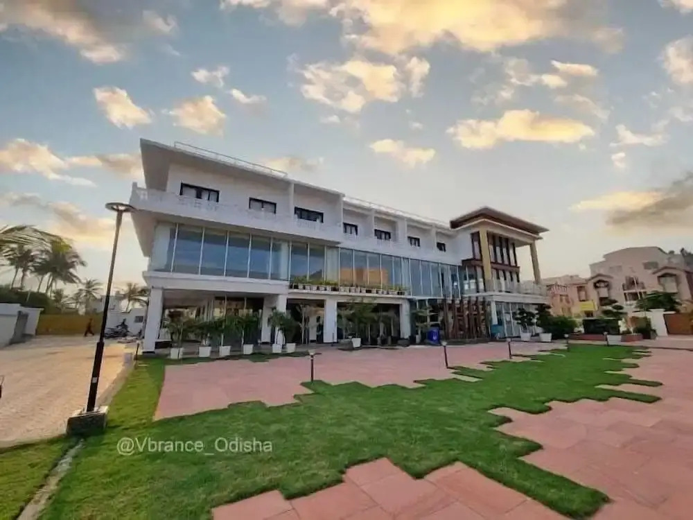 Vbrance - Luxury Boutique Hotel