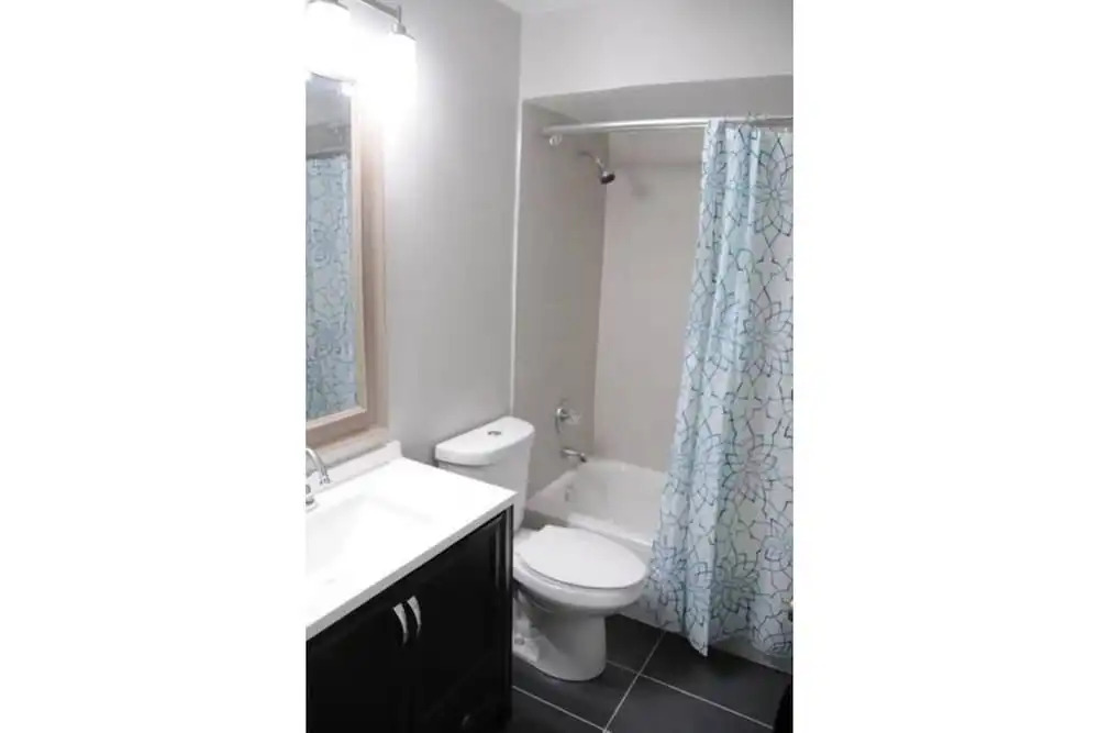 Dorrington · Lake Home With Swimming Pool. Super Clean