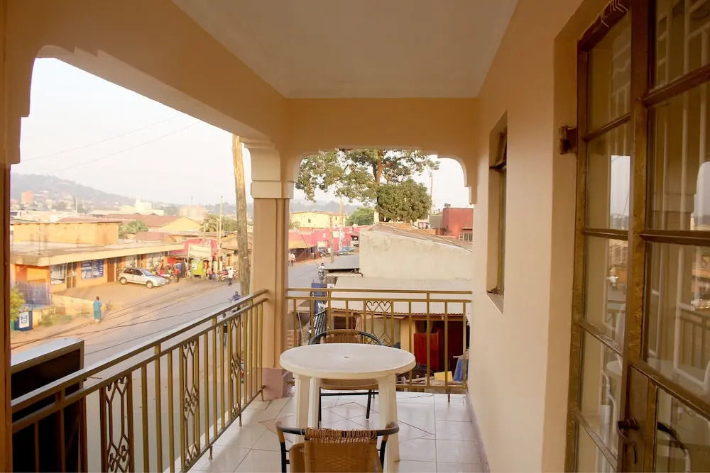 Scroll Inn Hotel