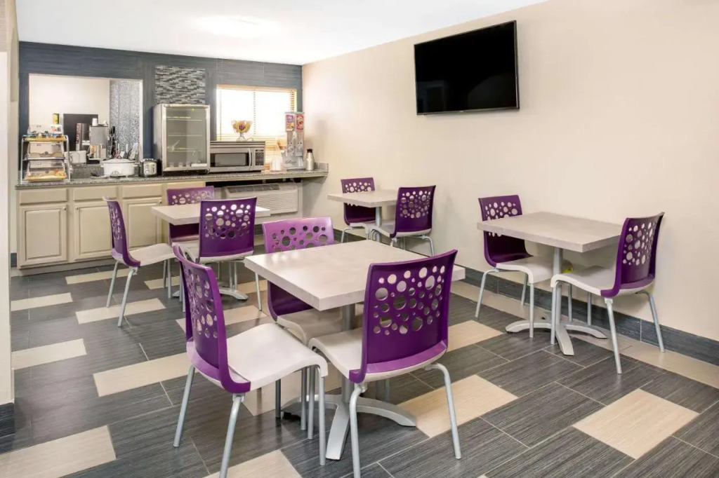 Econo Lodge Carthage