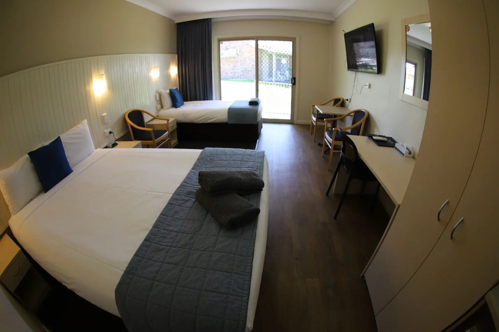 Sleepy Hill Motor Inn