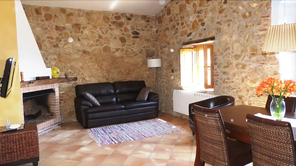 Masia Can Oller by Checkin