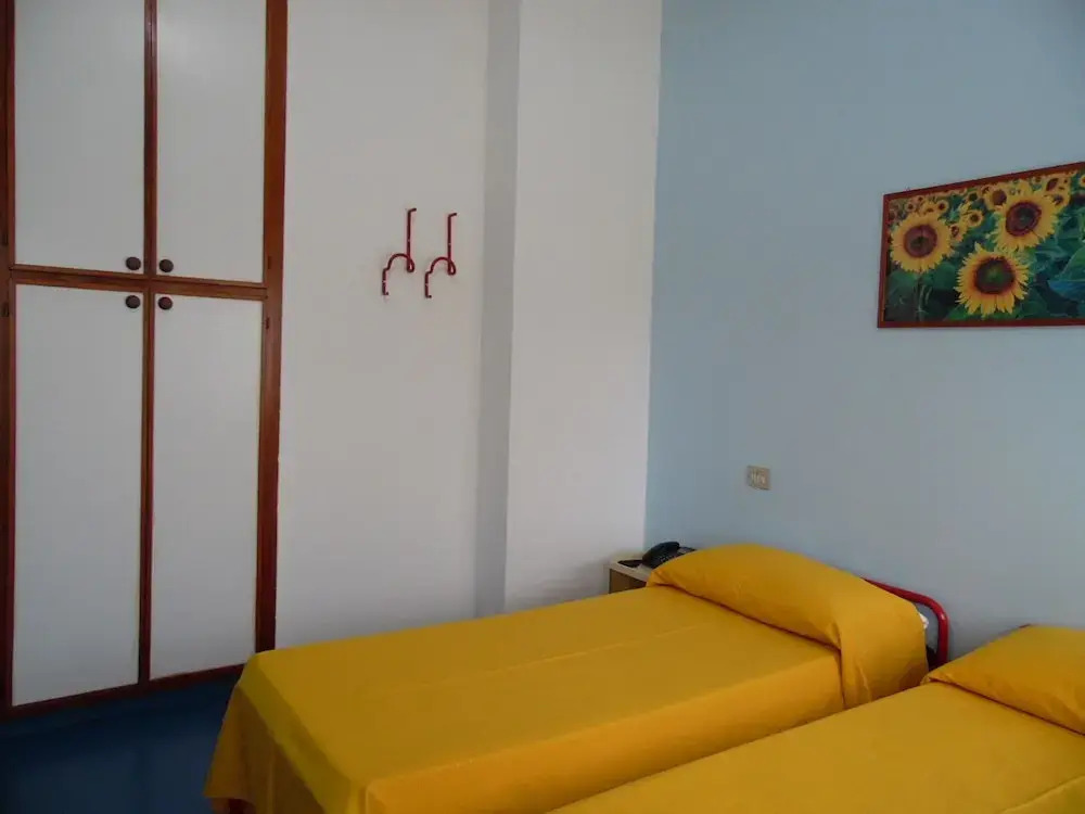 Siris Hotel