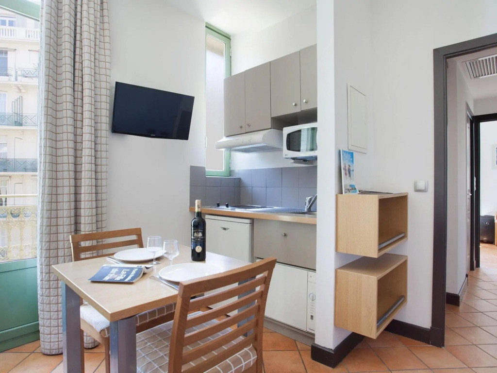 Apartment in Nice Near the Promenade des Anglais