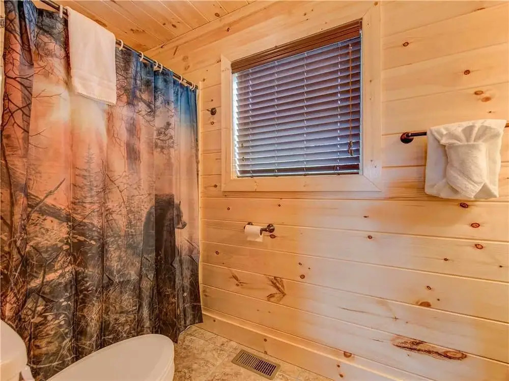 Smoky Mountain Dream - Five Bedroom Cabin