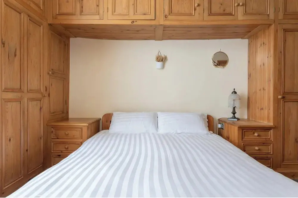 Haworth Village House - Sleeps 6 Parking & Pets