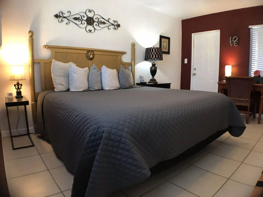 Beach House Cabanas