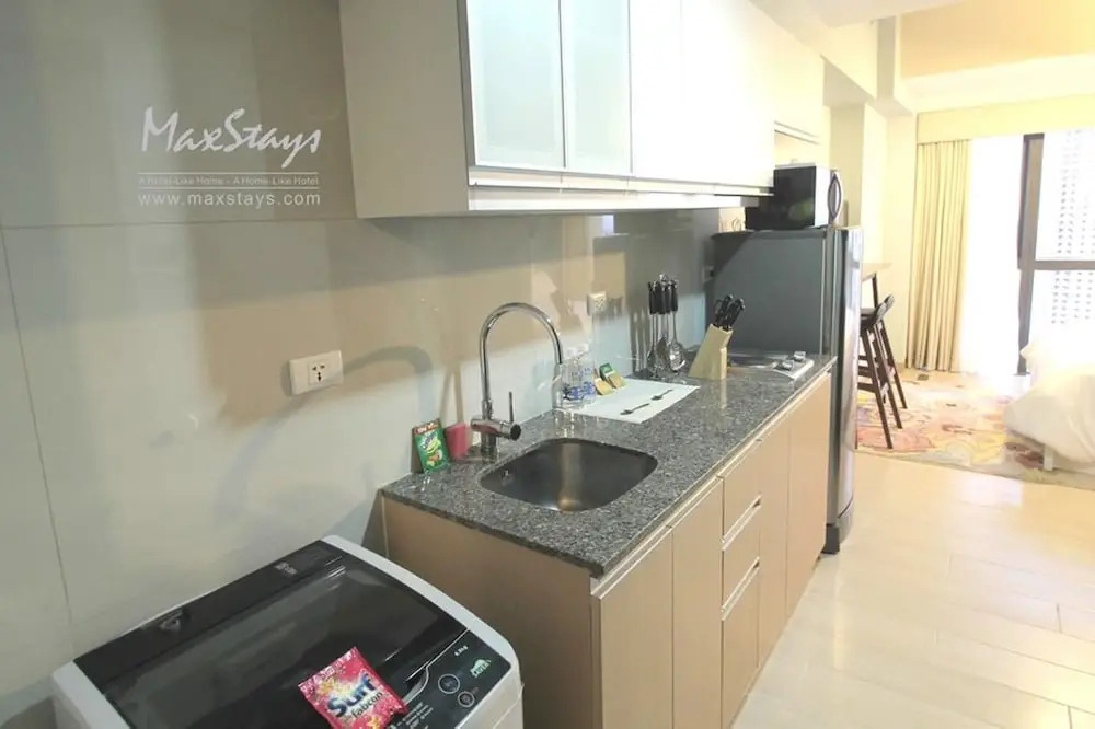 MaxStays - Max Style @ One Eastwood Avenue