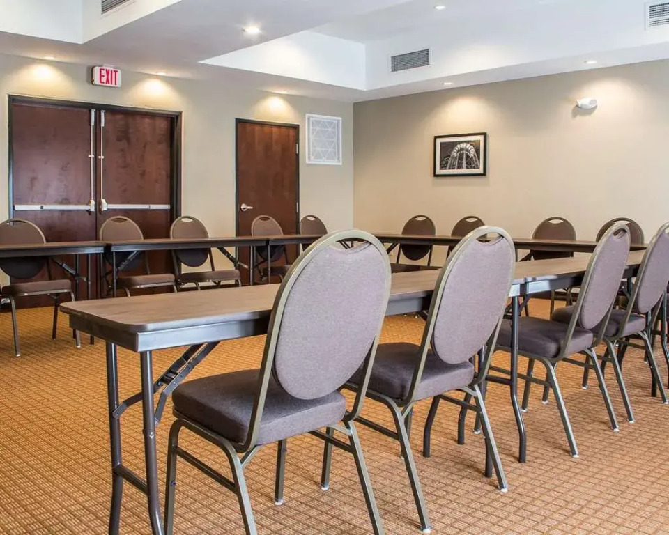 Sleep Inn & Suites