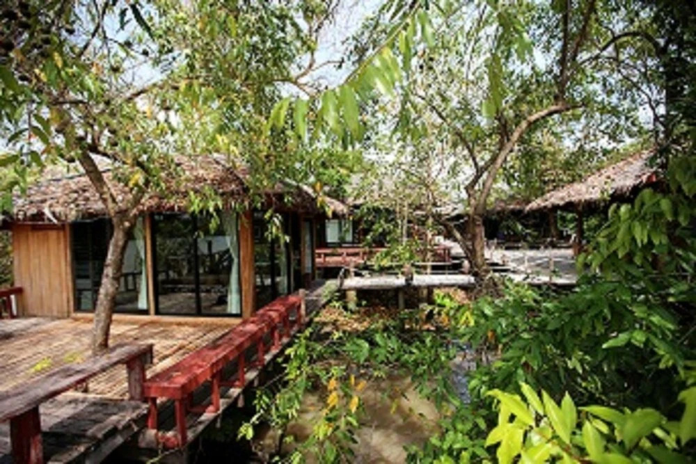 บ้านริมเลปากประ Banrimlay Pakpra