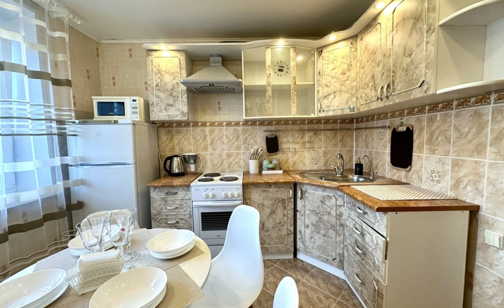 Компас апарт. мкр.10 д.39