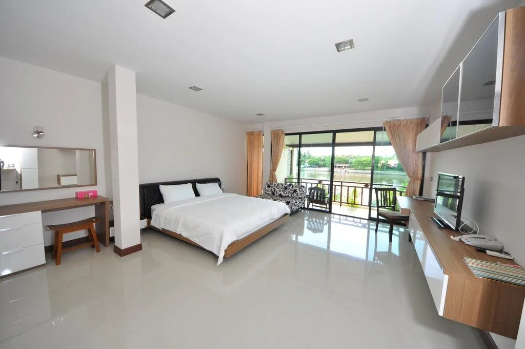 Maeklong Marina Resort