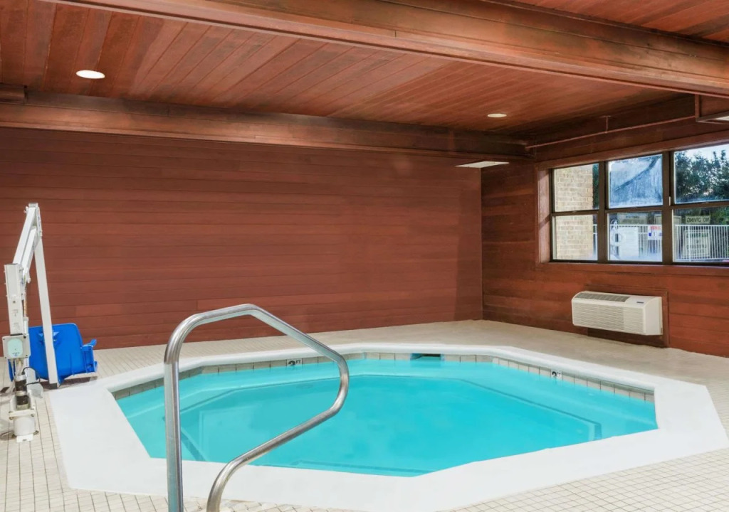 Guesthouse Inn & Suites Lexington