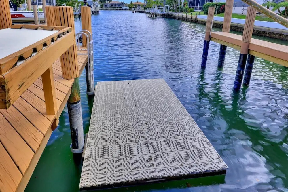 Shalimar Waterfront Pool Home