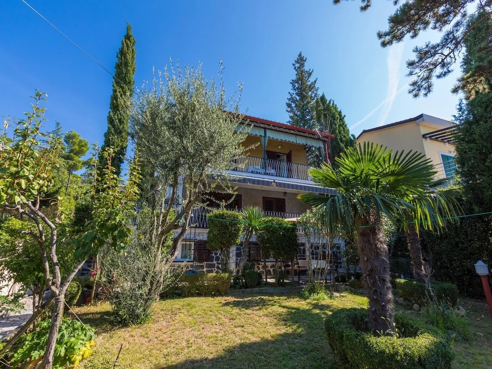 Apartments Hinic