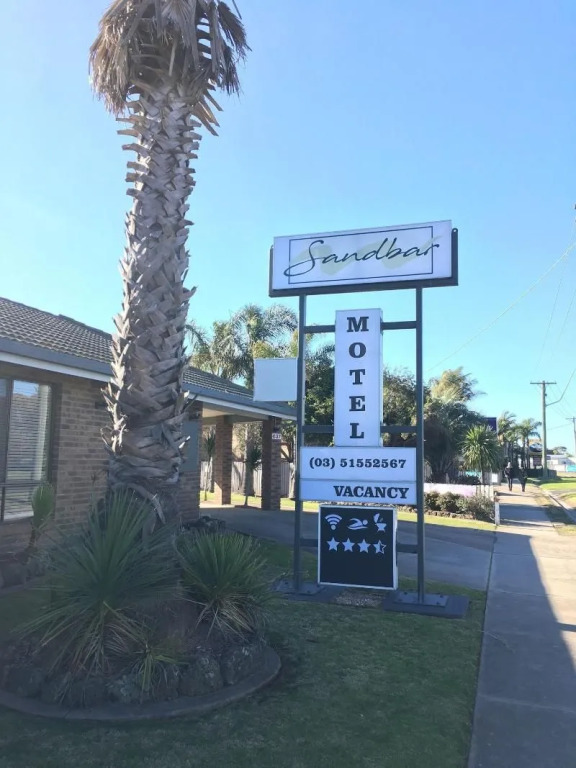 Sandbar Motel