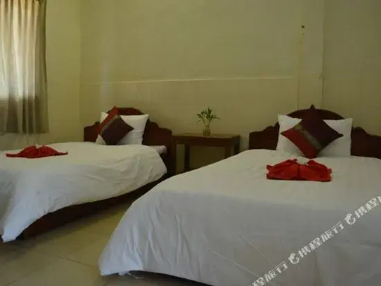 Garden Village Guesthouse & Pool Bar