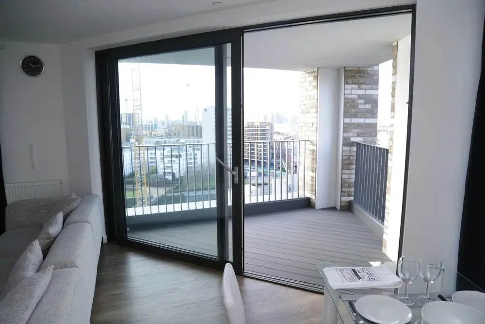 Pontoon Dock Apartment