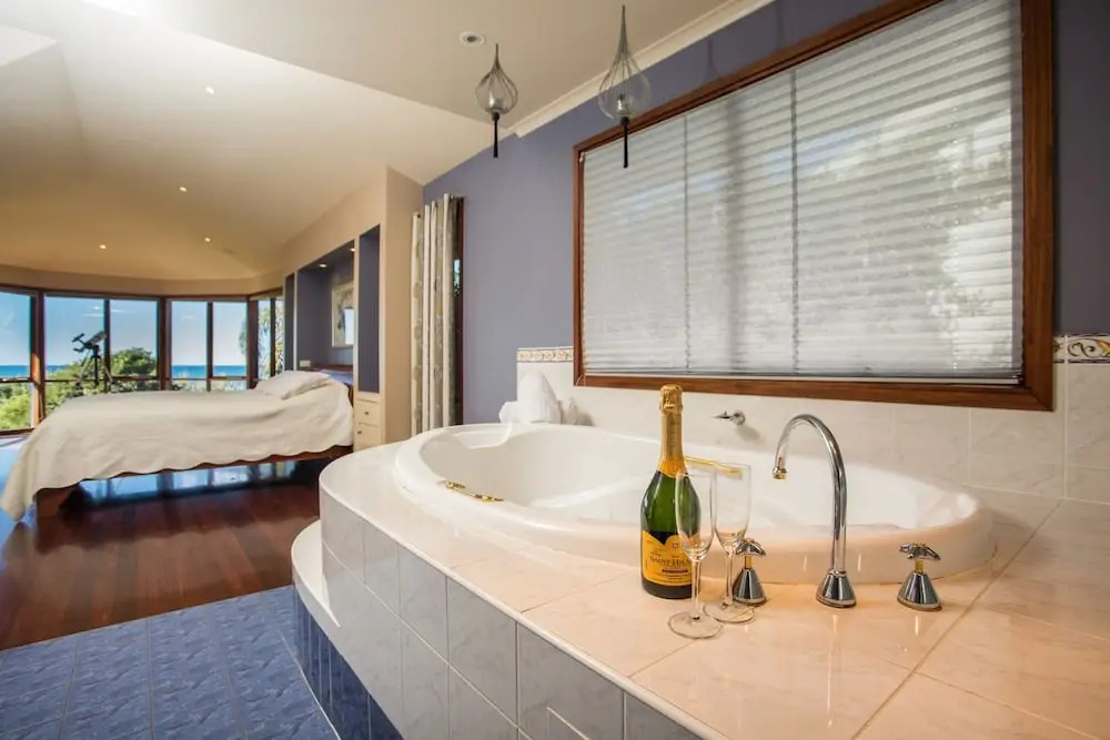 Tura Beach House On Pacific Way
