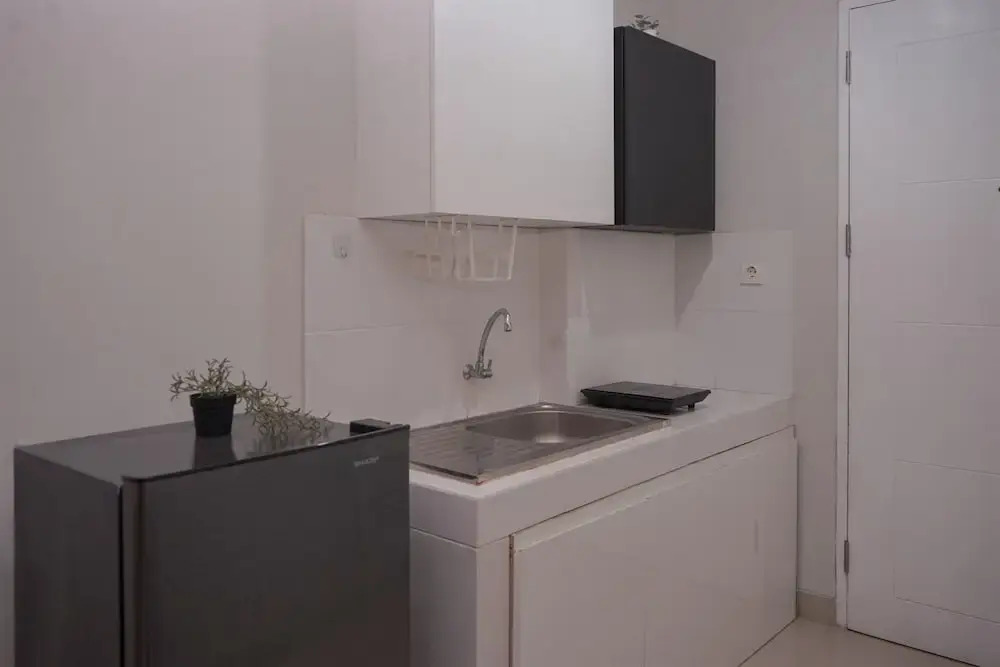 Cozy And Homey Studio At Trimezia Beverly 90210 Apartment