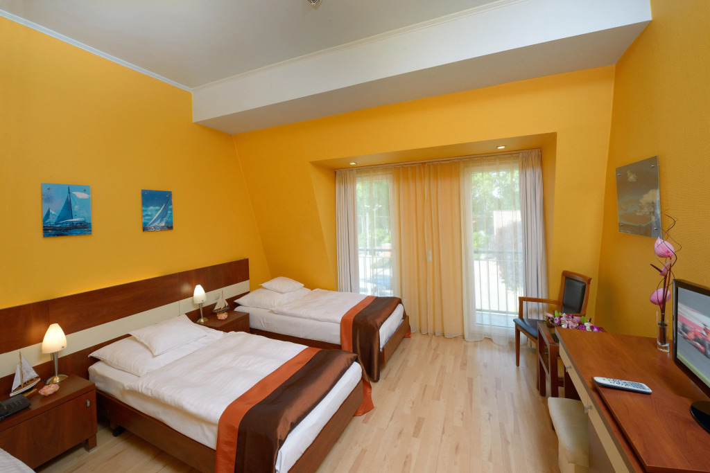 Holiday Beach Budapest Hotel