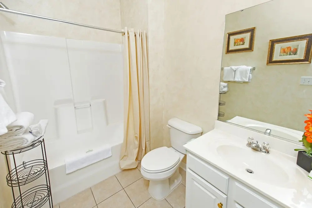 Barefoot Yacht Club & Resort Villas