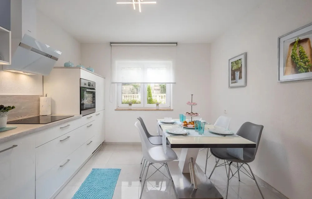 Amazing Home in Dramalj With Wifi and 3 Bedrooms