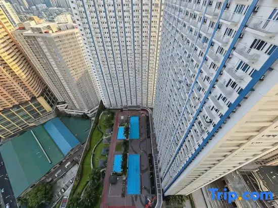 Citispace 1BR Suite at SM Light Residences #LT05