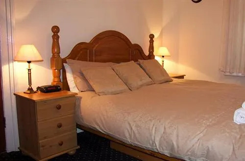 Wood Lodge Hotel