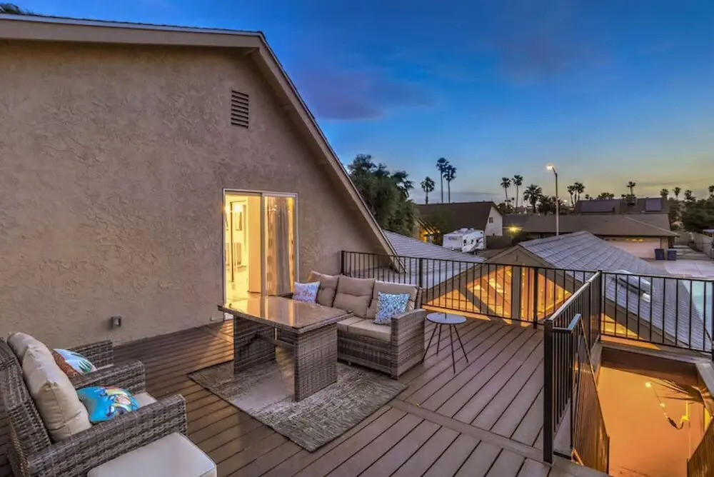 Desert Oasis Las Vegas - Pool 5 Bedrooms 9 Beds