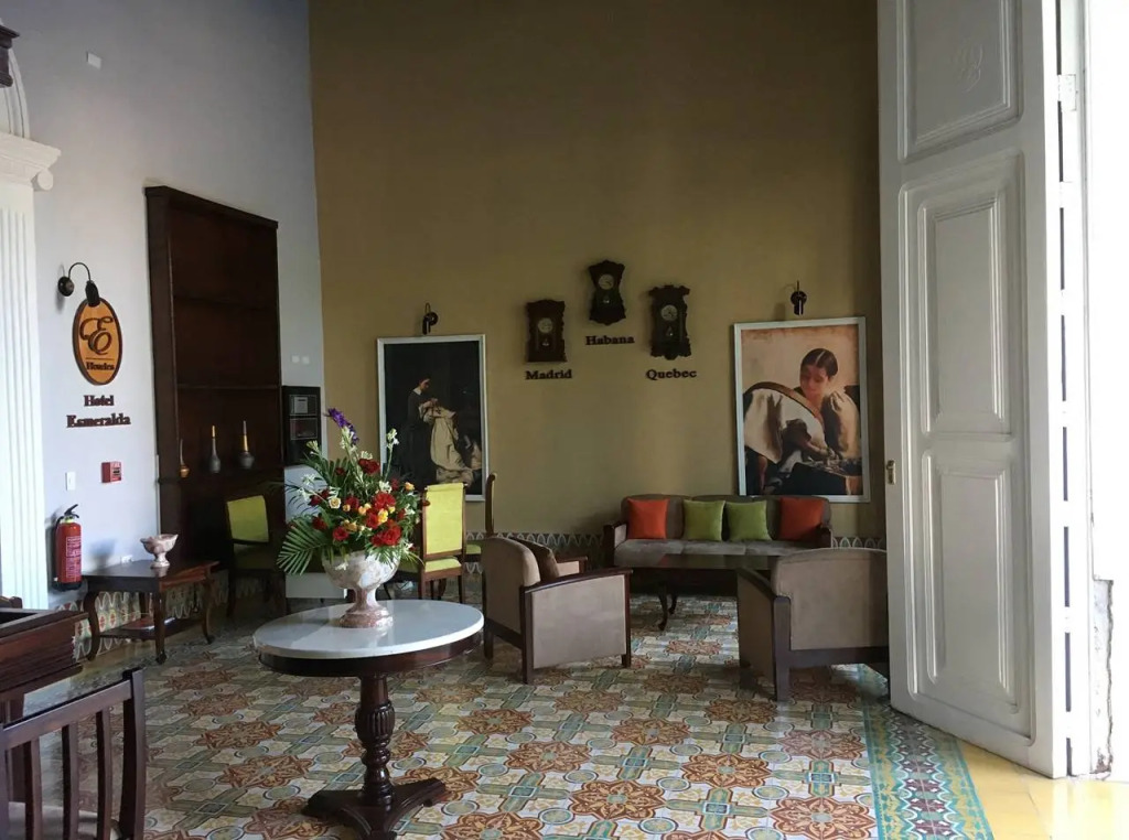 Hotel Esmeralda By Mystique