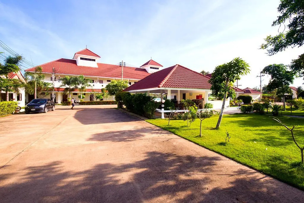 Lake Villas Resort