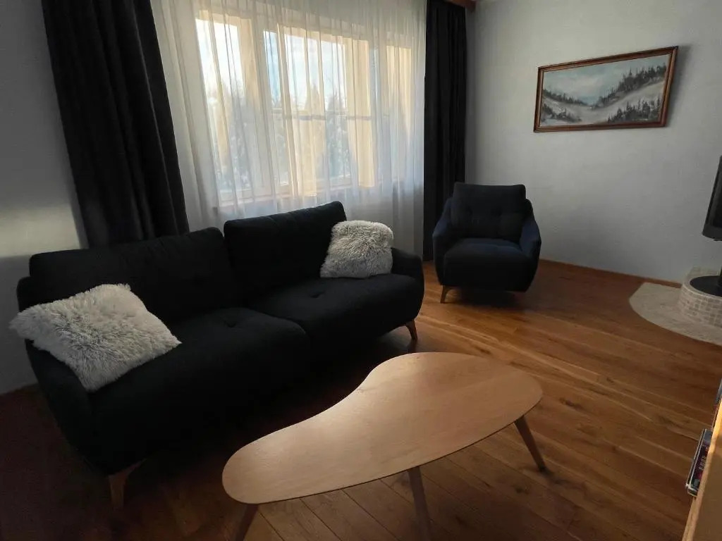 "Winter" Apartment