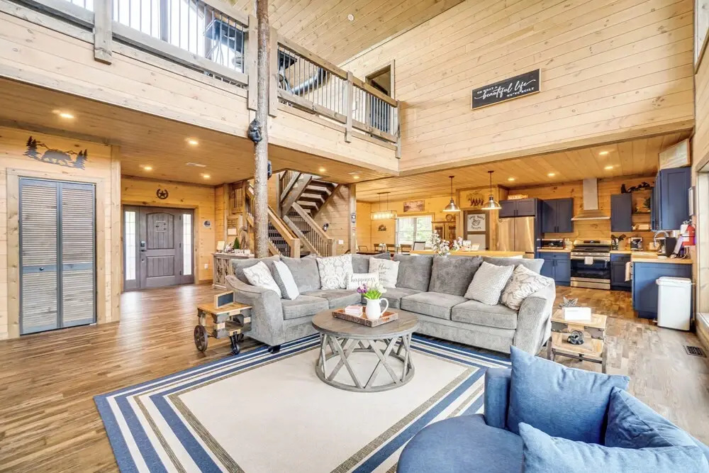 Luxury Sevierville Cabin w/ Private Hot Tub!