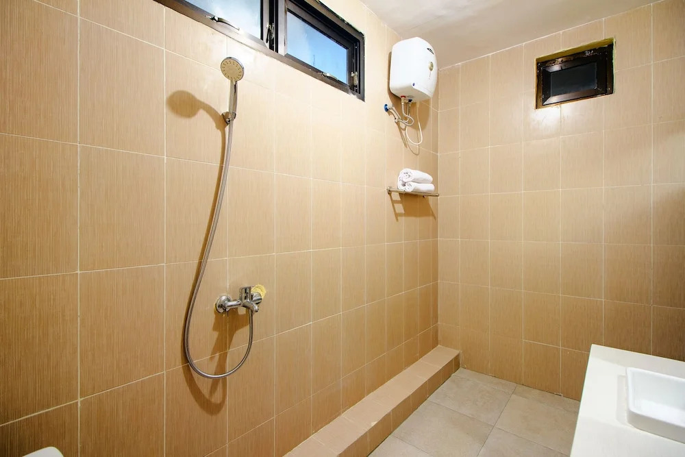Oyo 2476 Maguwo Indah Homestay