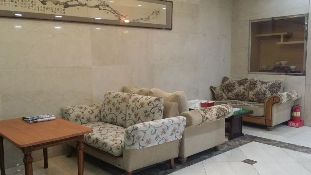 Gallery Tourist Hotel