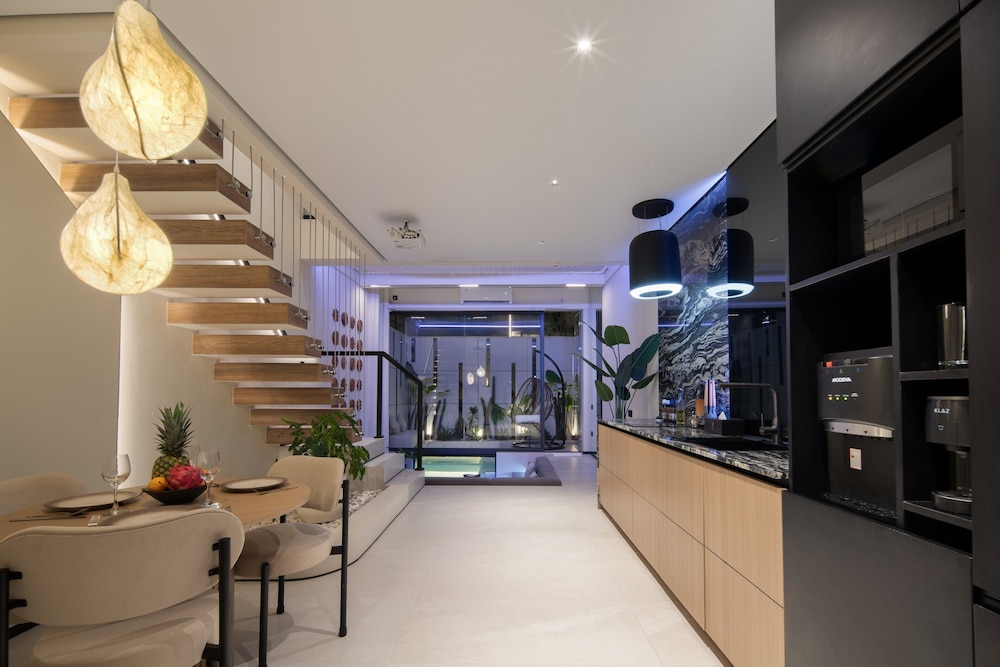 Echo Beach Villas 6