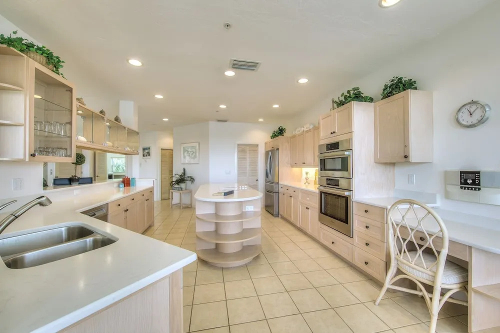 The White Ibis 5 Bedroom Home