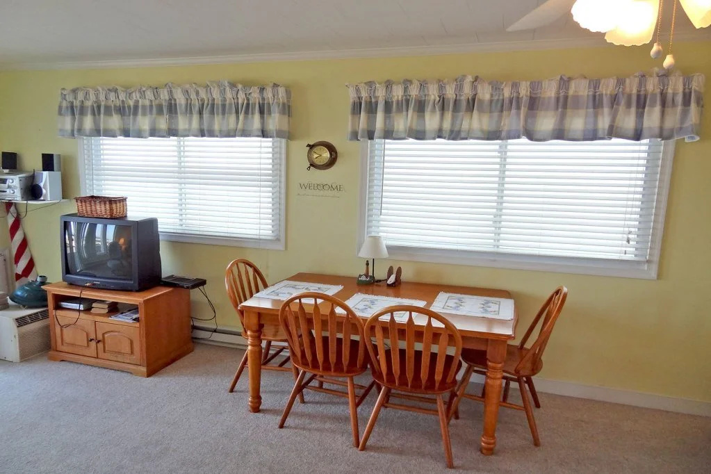 Windbreaker 18 1 Br condo by RedAwning