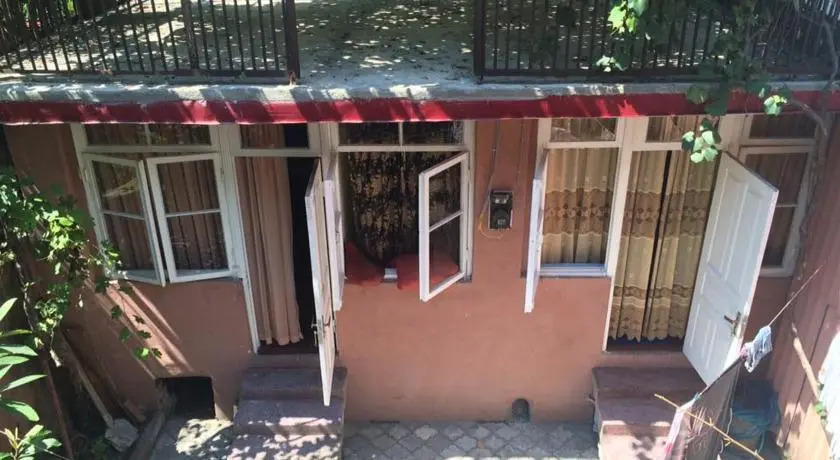 Apartment on Gorgasali 98