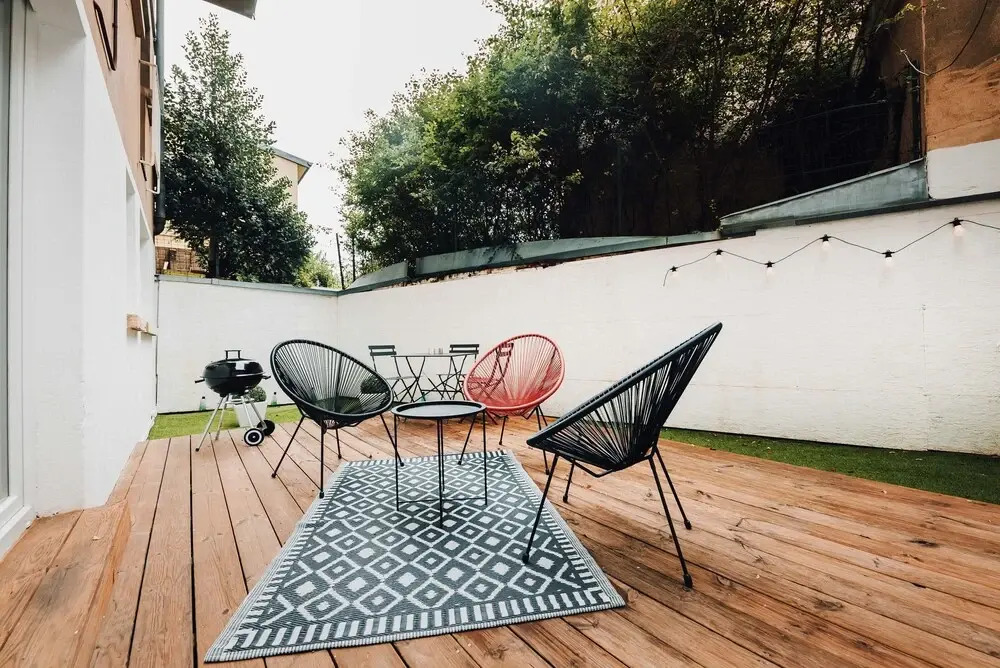 Stylish Studio w Terrace in Heart of Lux