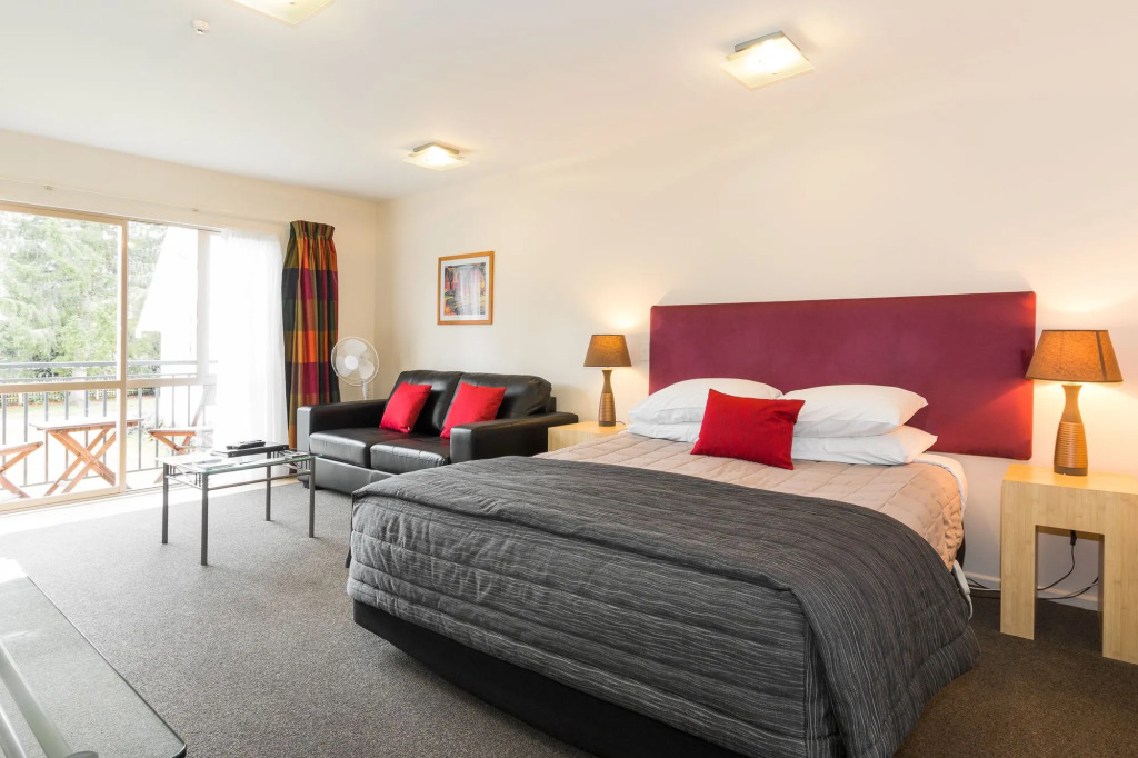 Tussock Peak Lodge