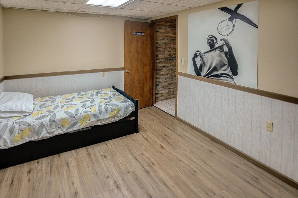 Spacious Tranquility With Private Pool 4 Bedroom Home by RedAwning
